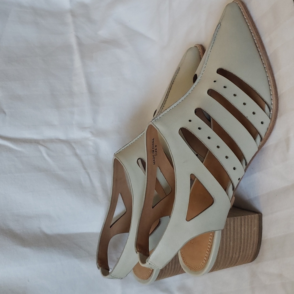 Bill Blass Tracey Leather Cutout Booties Stacked Block Slingback Slip On Style